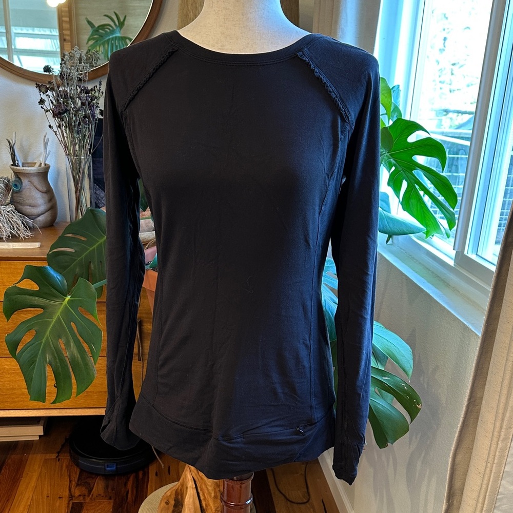 NWOT Lululemon LS Shirt w/Lace & Ruffle Details